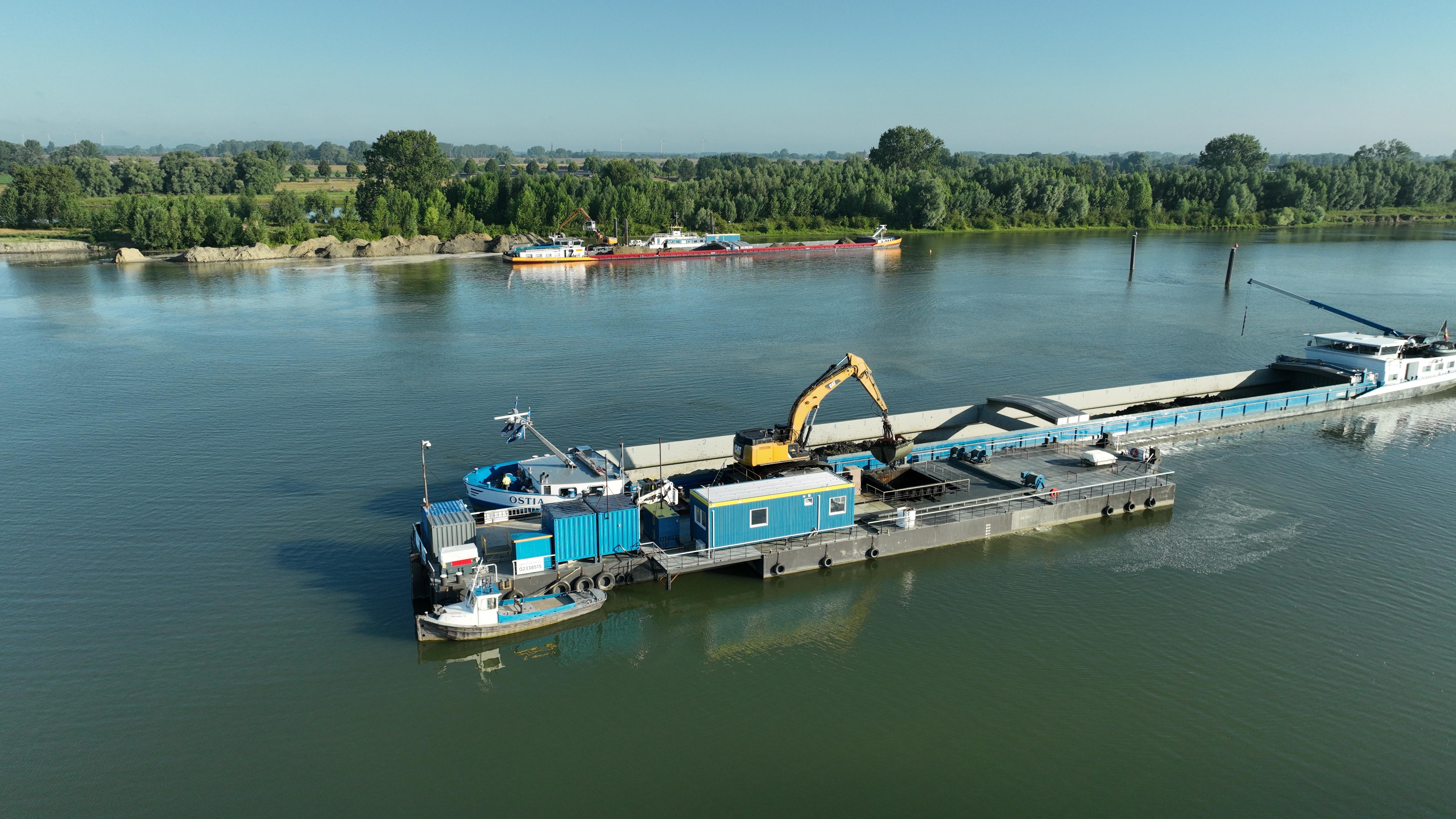 Pontons Grondbank GMG in Kesselse Waard juli 2026
